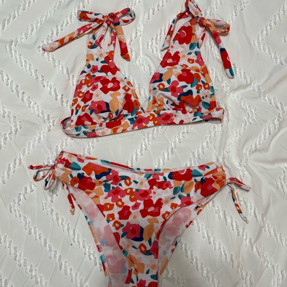 Floral print knot bikini